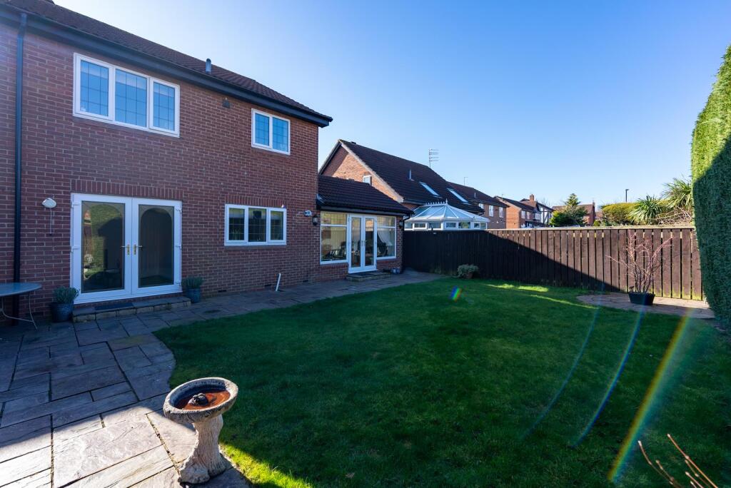 3 Corbiere Close-37.jpg