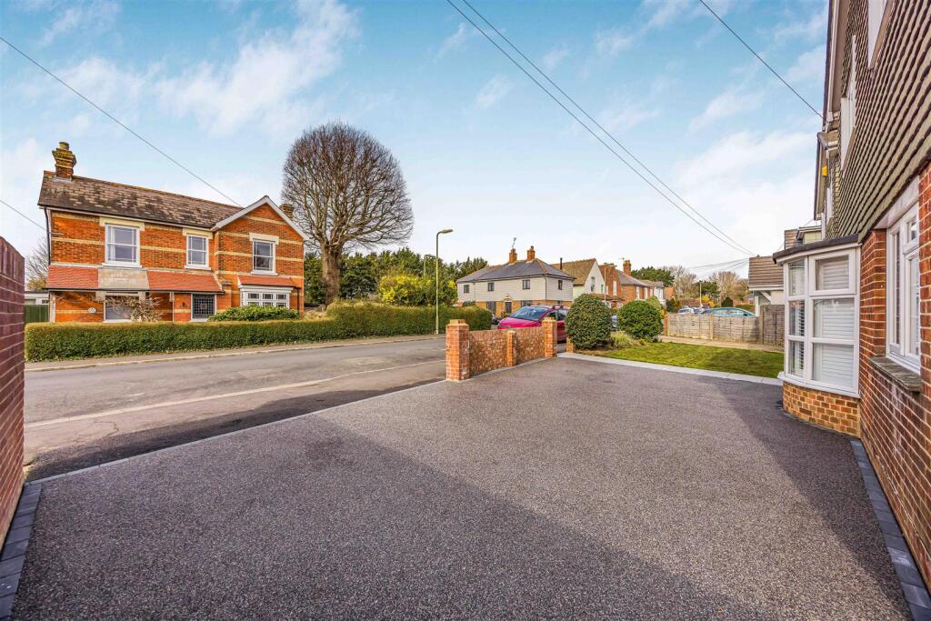 53 Fourth Avenue, Havant-Small-PorticoMarketing-So