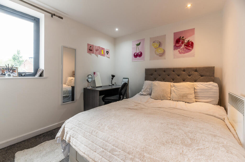 104 Cymbeline Hou...