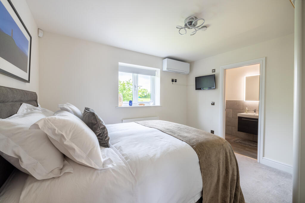 4 Old Nursery Drive, Ashcott-22