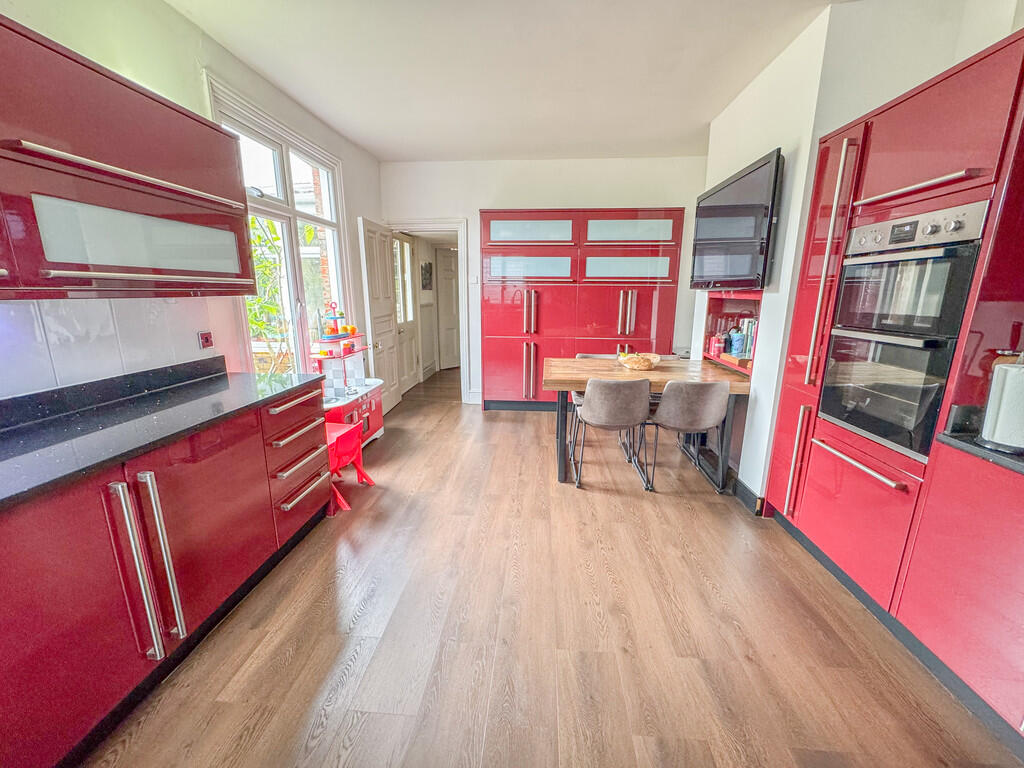 KITCHEN1