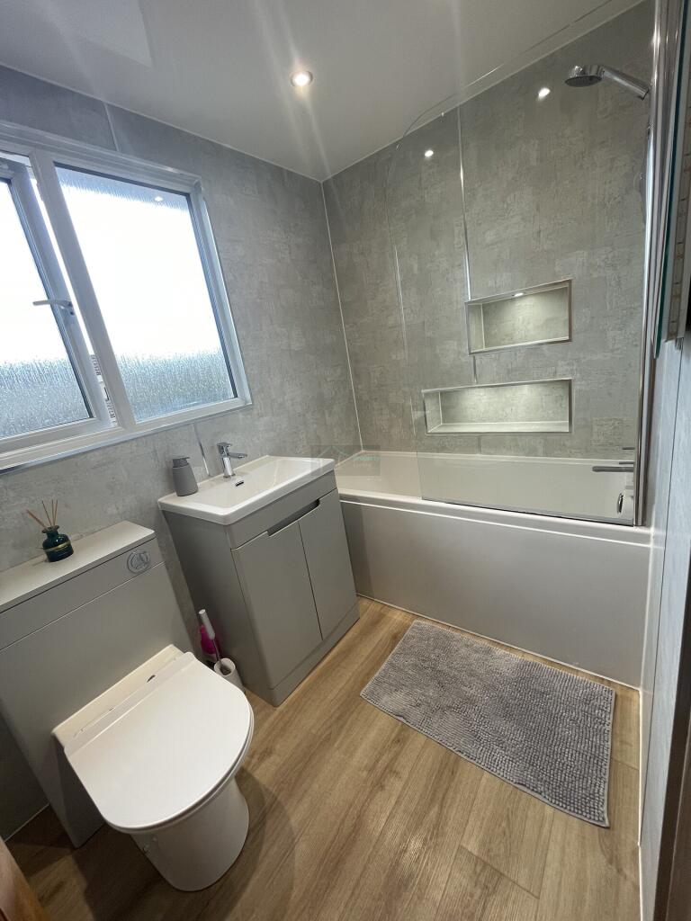 Bathroom.JPG