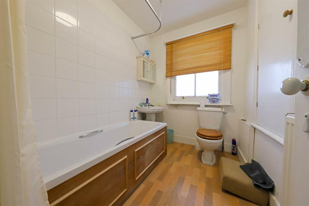 nicholas james addison rd bathroom_.jpg