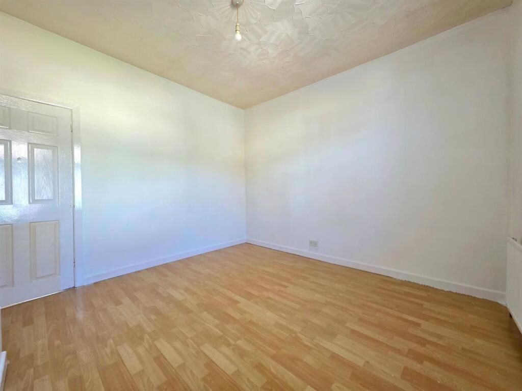 Master Bedroom NEW.jpg