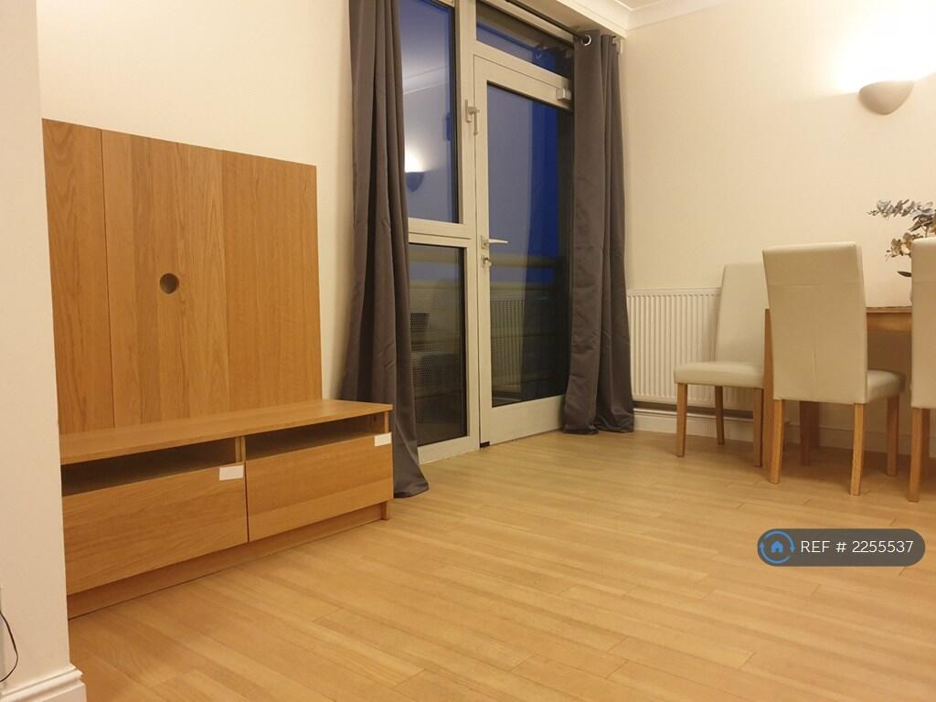 Lounge 2