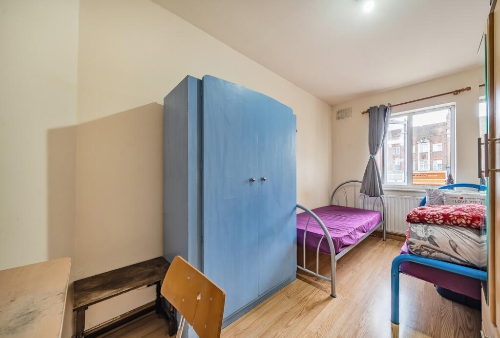 1315516-9-685d43f...