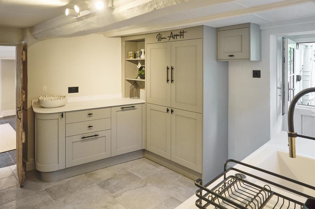 Callow Hill Cottage 19.jpg