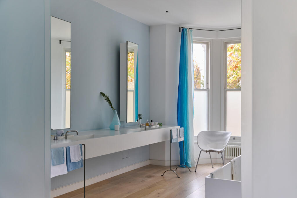 320010 - DANG9695.jpg