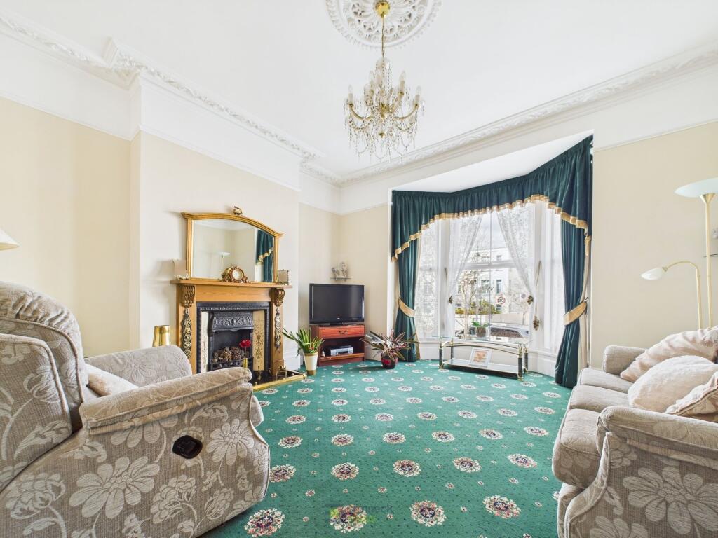 Living Room/Bedroom 1