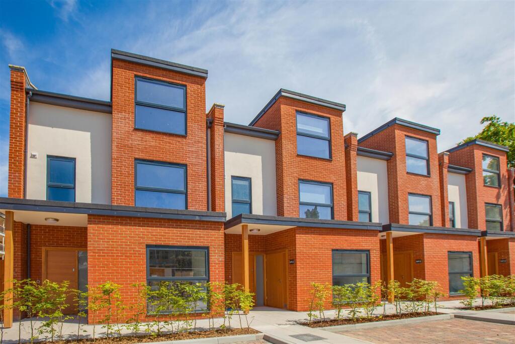 ST HILDAS MEWS, Chalkwell