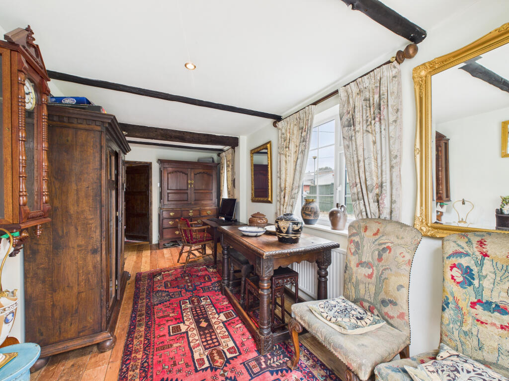 CAM02909G0-PR0488-STILL004