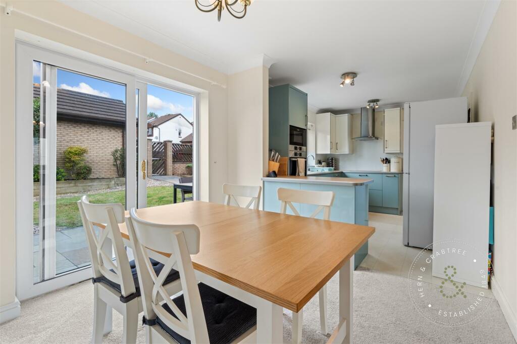 De Braose Close, Danescourt, Hern Crabtree (18).jp