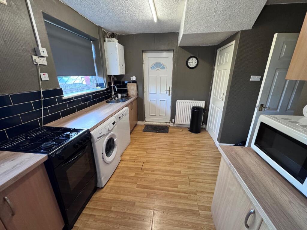 Kitchen/Dining Area