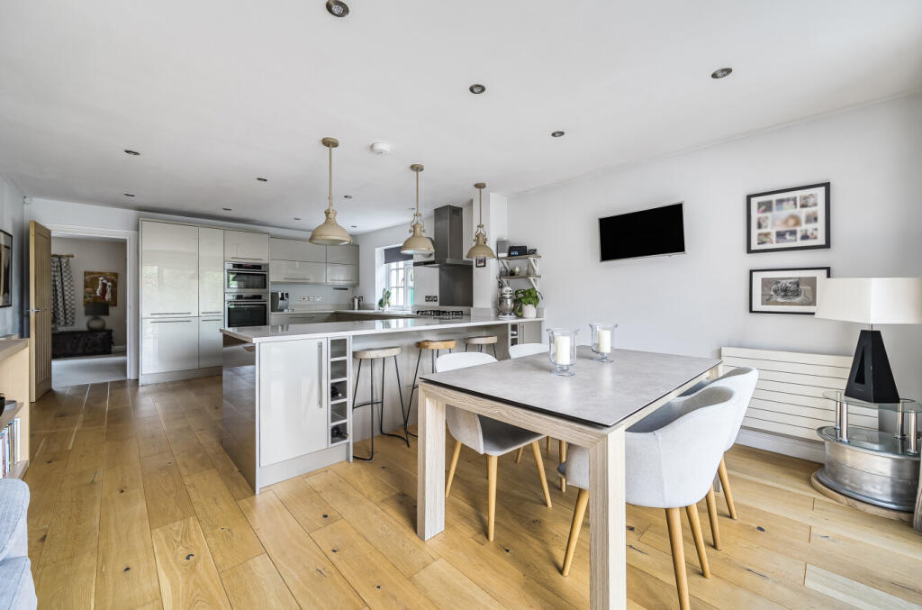 1345899-17-68b6d2...