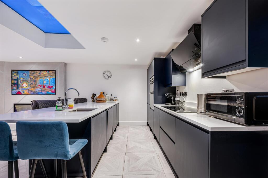 Open plan kitchen-diner-living room