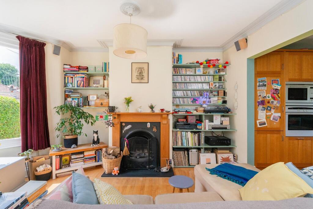 0V7STN - Living Room C.jpg