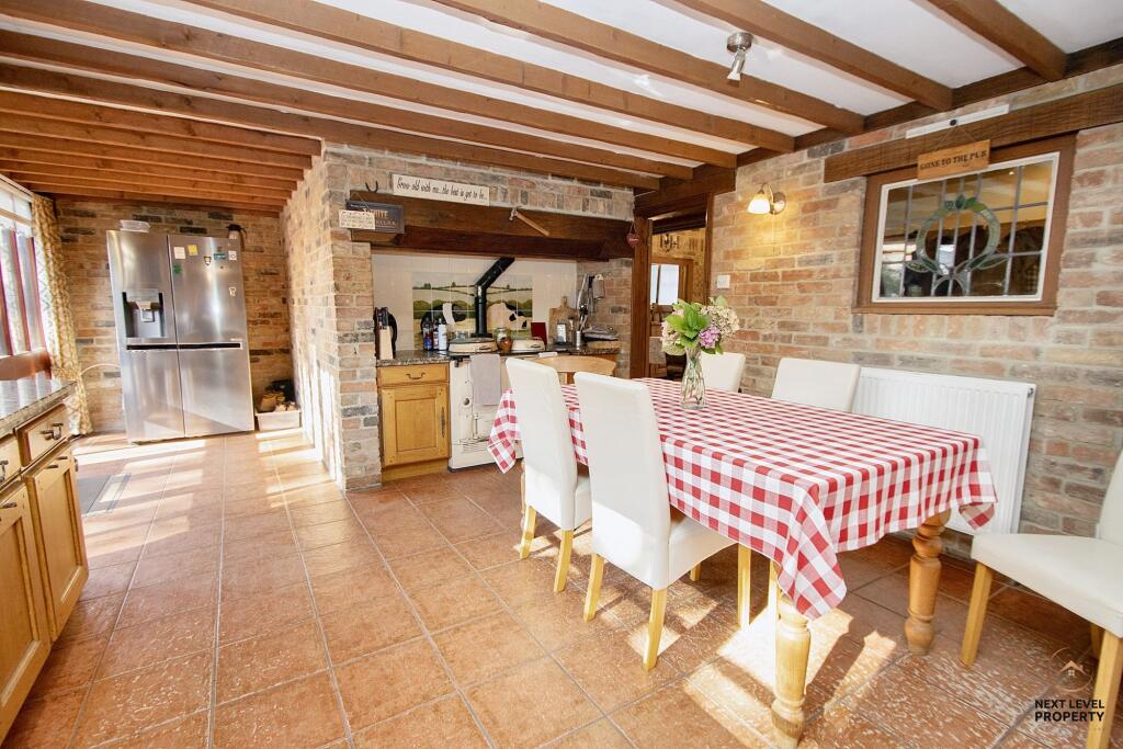 Kitchen/Breakfast Room