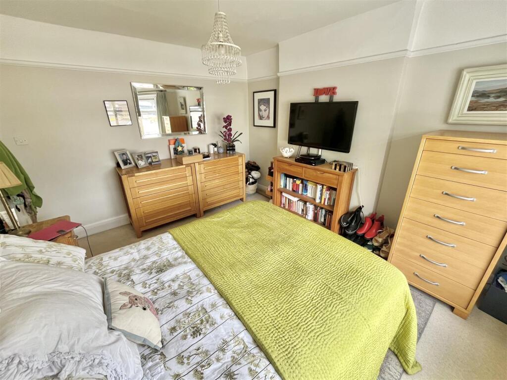 Bedroom 2 Aspect 2