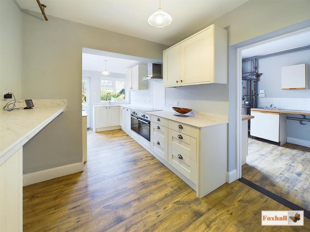 Kitchen / Breakfast Room