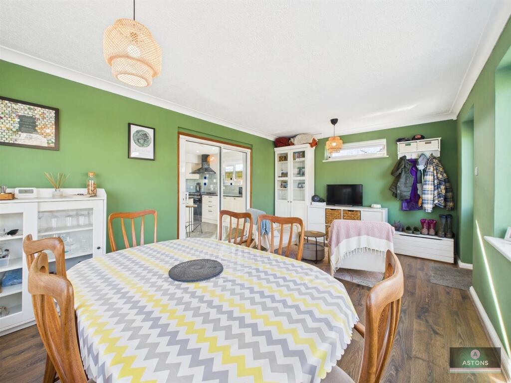 Family Room/Dining Room