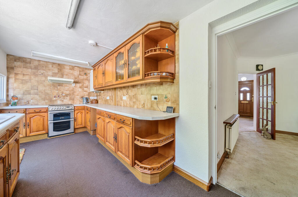 1296225-26-682499...