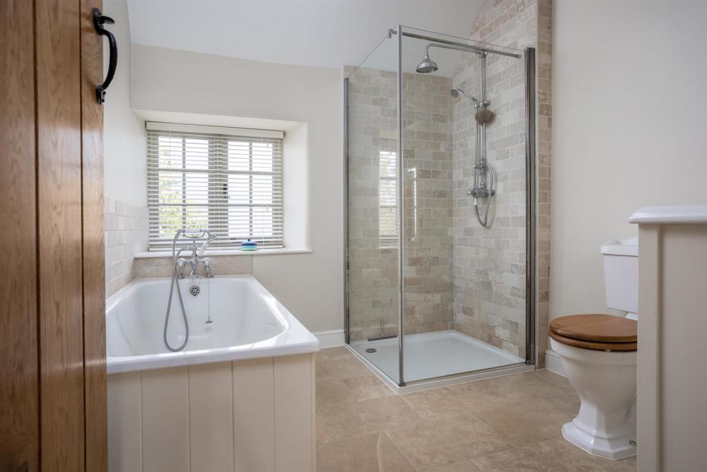 33 - St Anthony¿s Cottage - GL8 8TT - Web.jpg