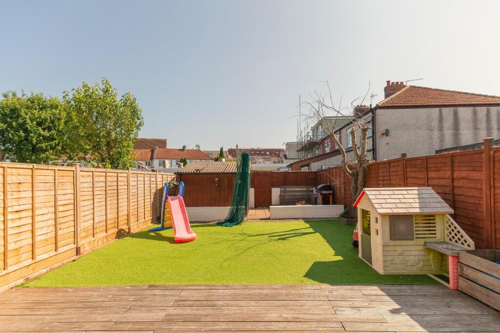 0A5RAN - External G.jpg