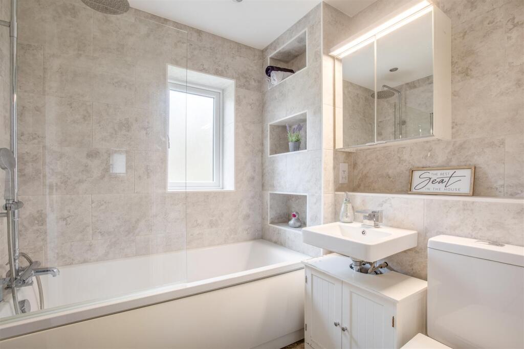 86 Garratts Way, HP13 5XZ-5.jpg