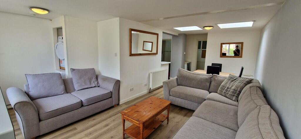 Winston Avenue, City Centre, Plymouth. 5 letting room investment property.