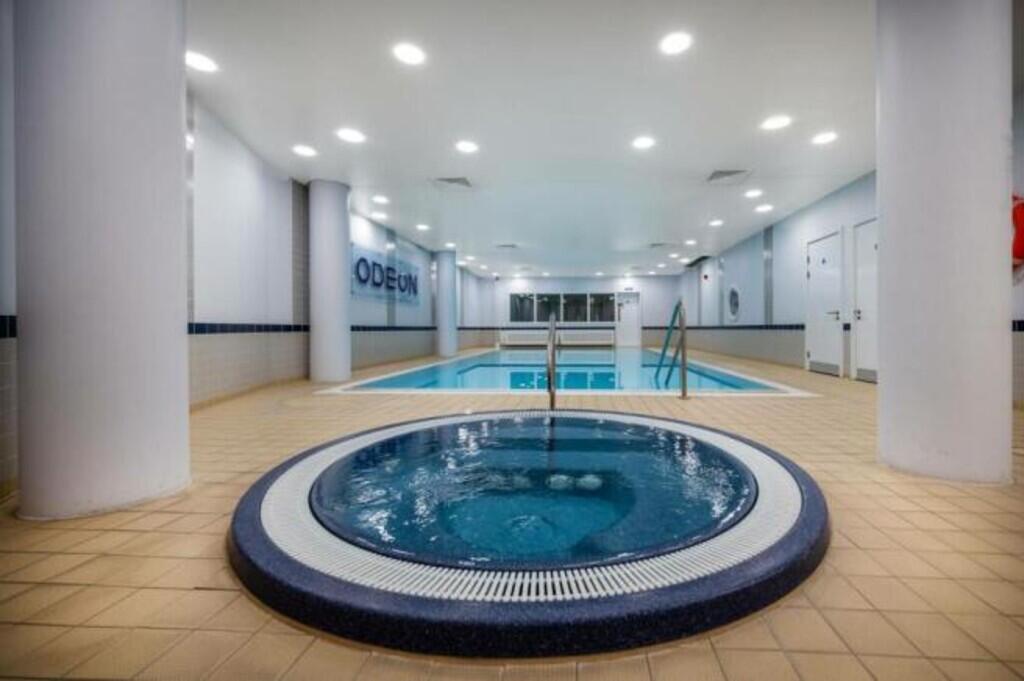 15984_1299307_IMG...