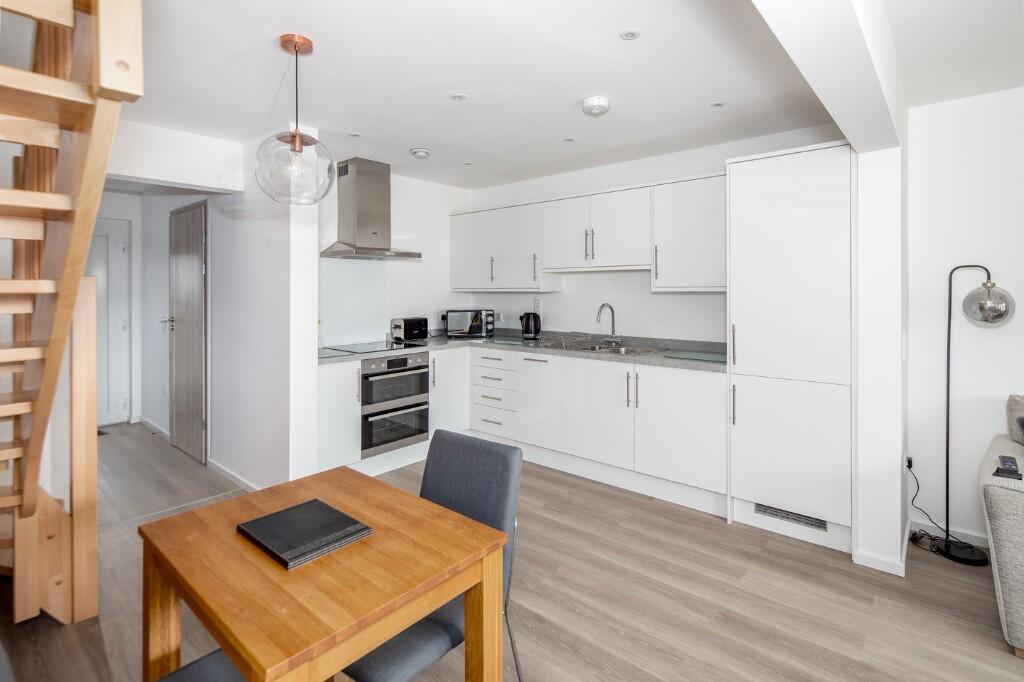 Kitchen/Dining Area