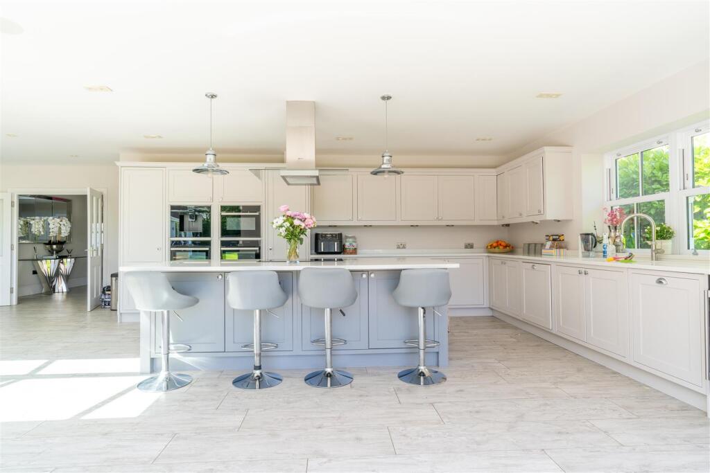 Stunning Kitchen/Diner/Breakfast/Orangery