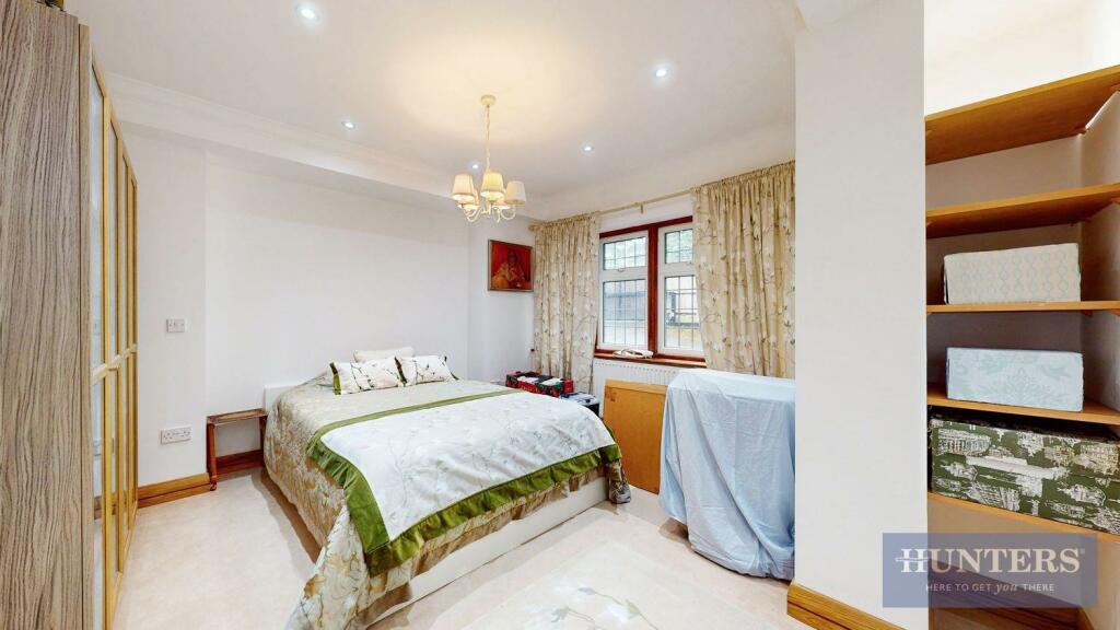 Pramukh Krupa, Chorleywood Road - 4iuwtErzb1jEuPe1