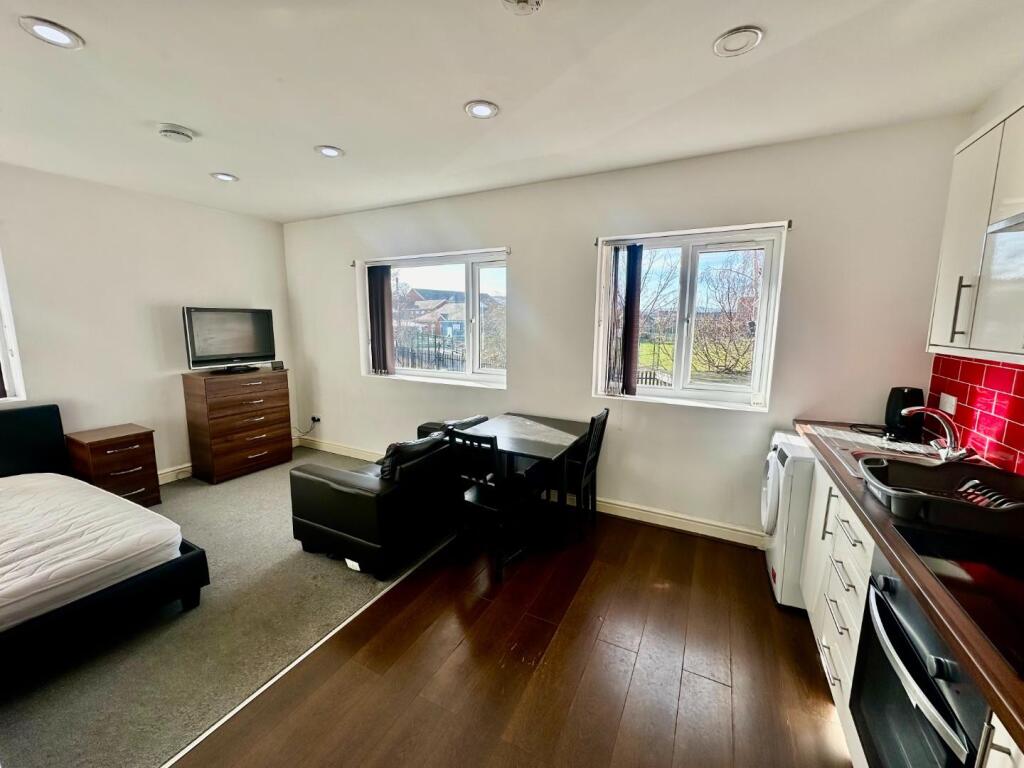 Studio Apartment