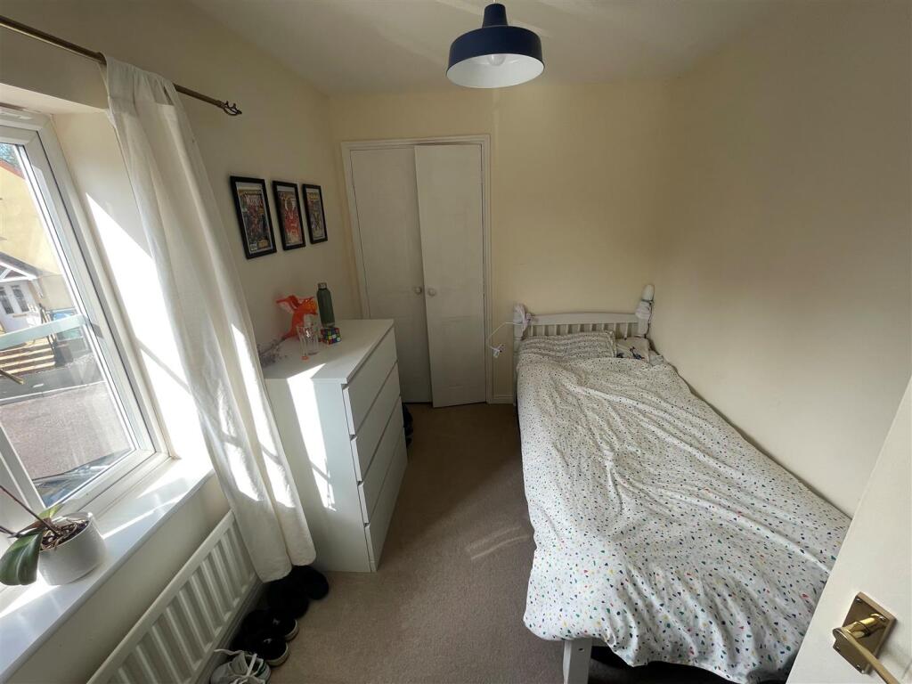 Bedroom 3 2.jpg