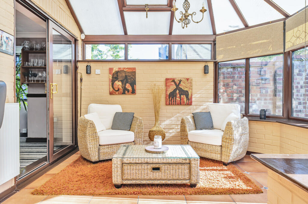 12953502168277d7b5a49barw