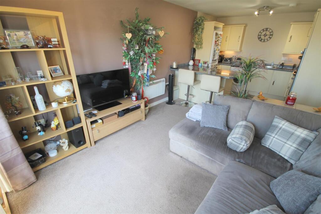 AR Lounge Kitchen ii.JPG