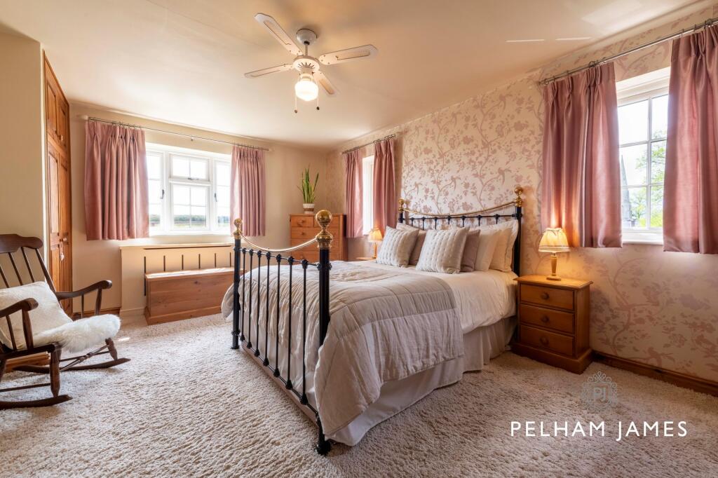 Principal Bedroom, Rivermede, Barrowden