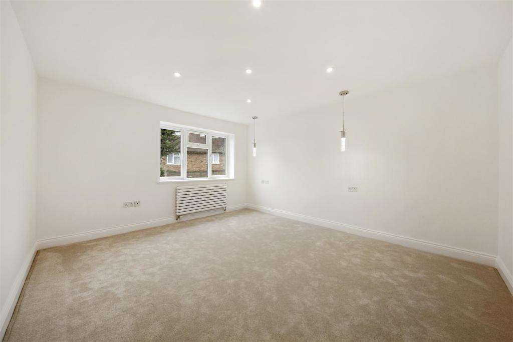 16 Priory Hill - SV9oI1TpZANrEFCAGLcH.jpg