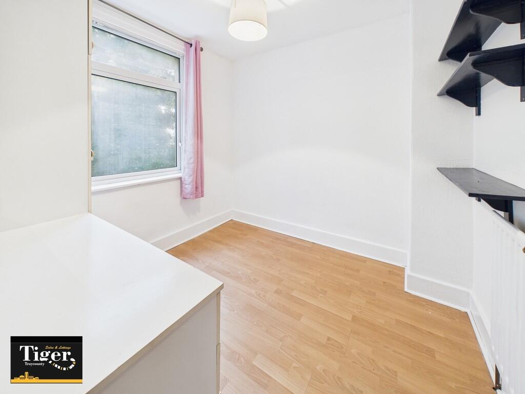 CAM02176G0-PR0723...