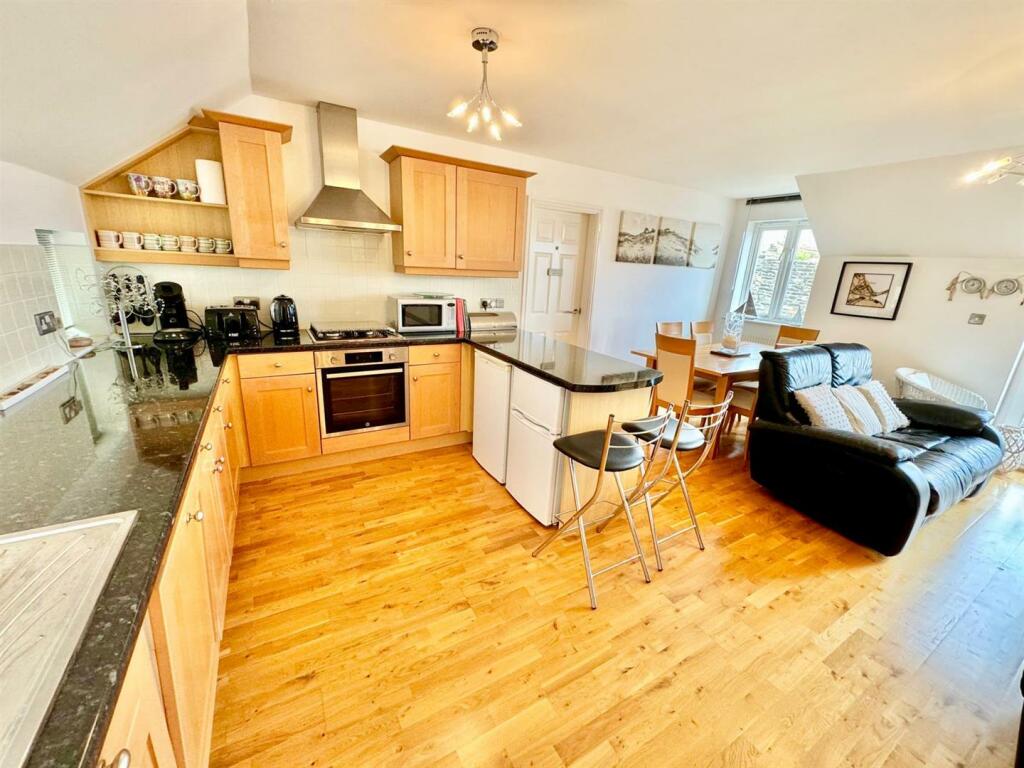 PHOTO-2024-11-06-14-10-14 (8).jpg