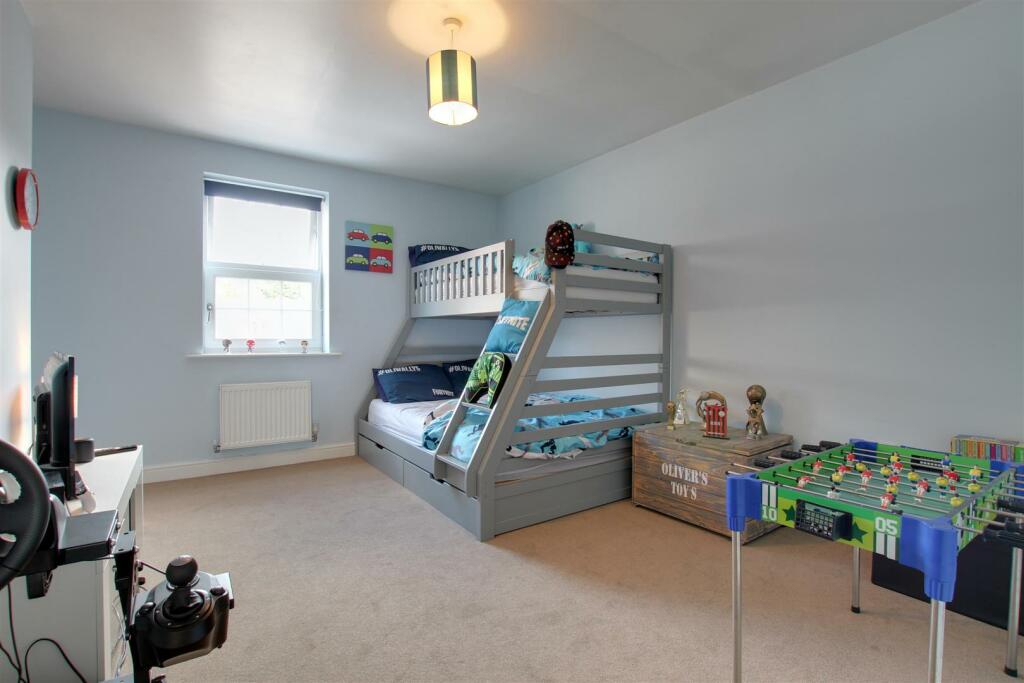 BEDROOM 2 (FRONT)