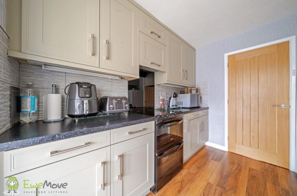 43d05e9e-9b6c-4d05-a117-94a8f2856866