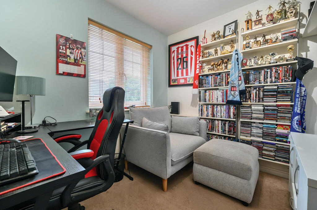 1305600-11-684955...