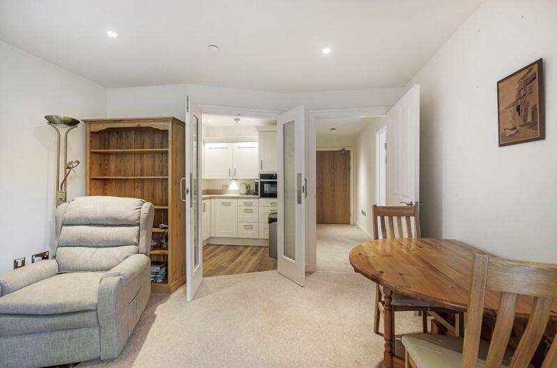 Living/dining room through to kitchen...