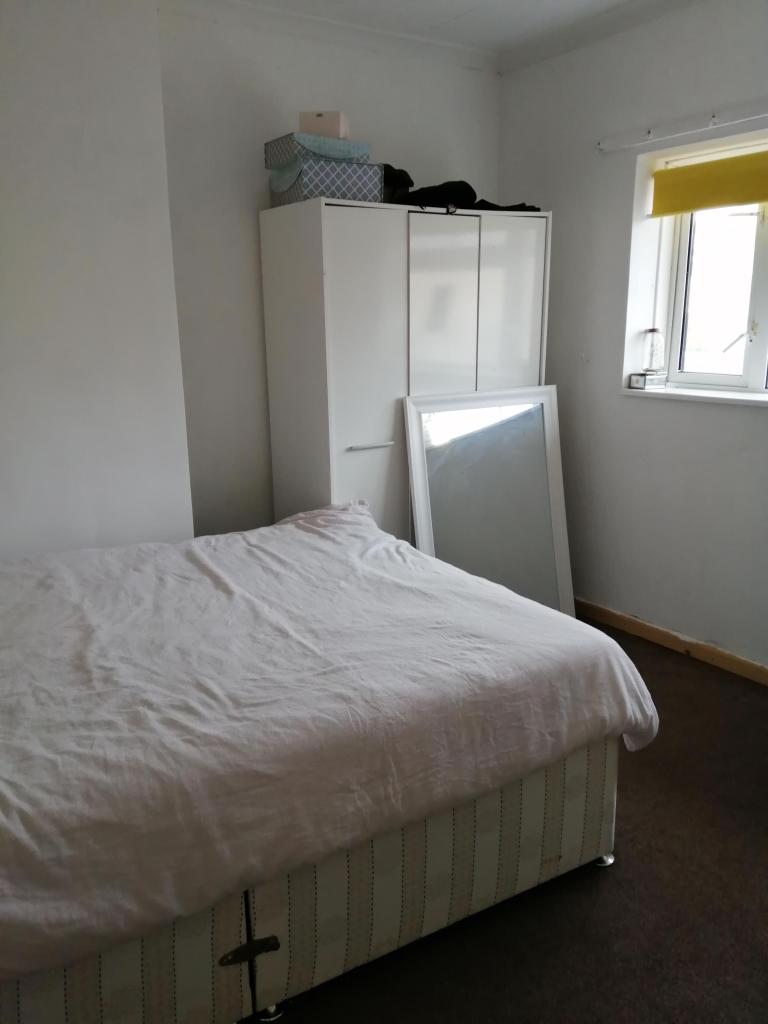 bedroom2