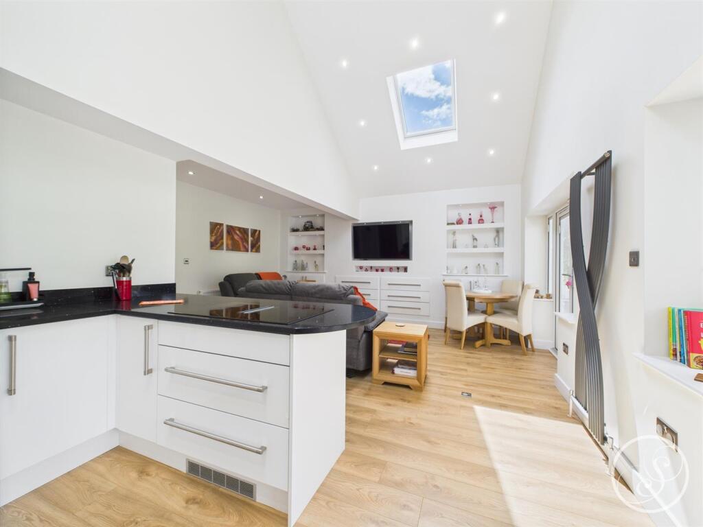 LOUNGE/KITCHEN/DINER