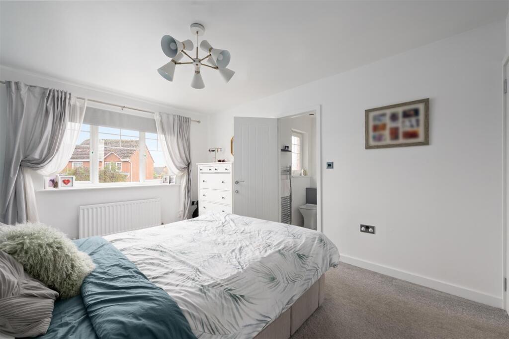 17KingsDrive032.JPG
