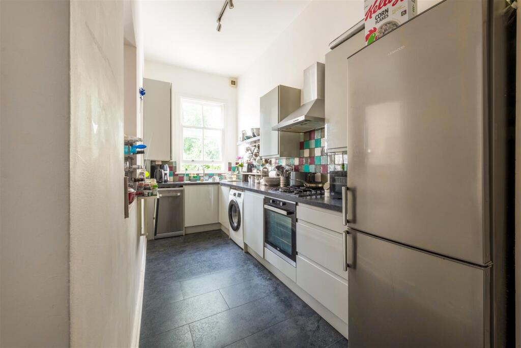 Flat 1, 3 Silwood Terrace9.jpg