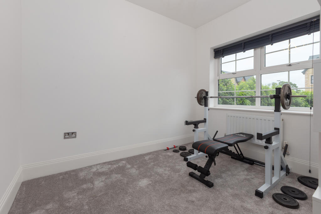 38 PARKSTONE DRIVE-12